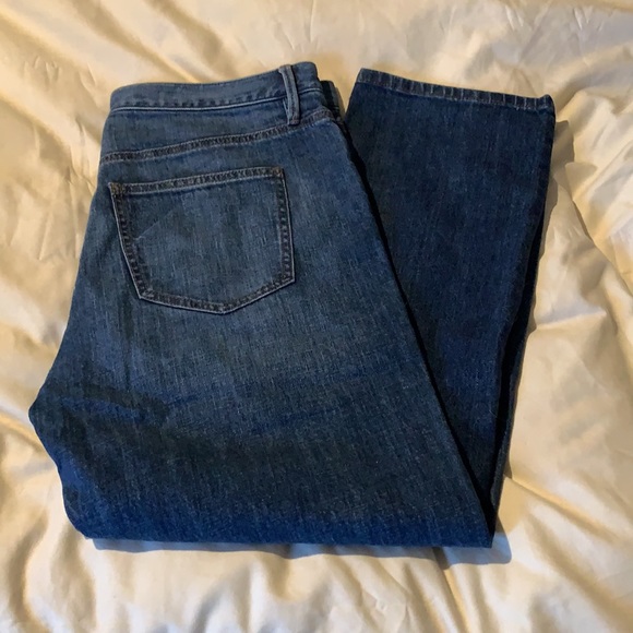 Ann Taylor Straight Crop Jean - Picture 2 of 3